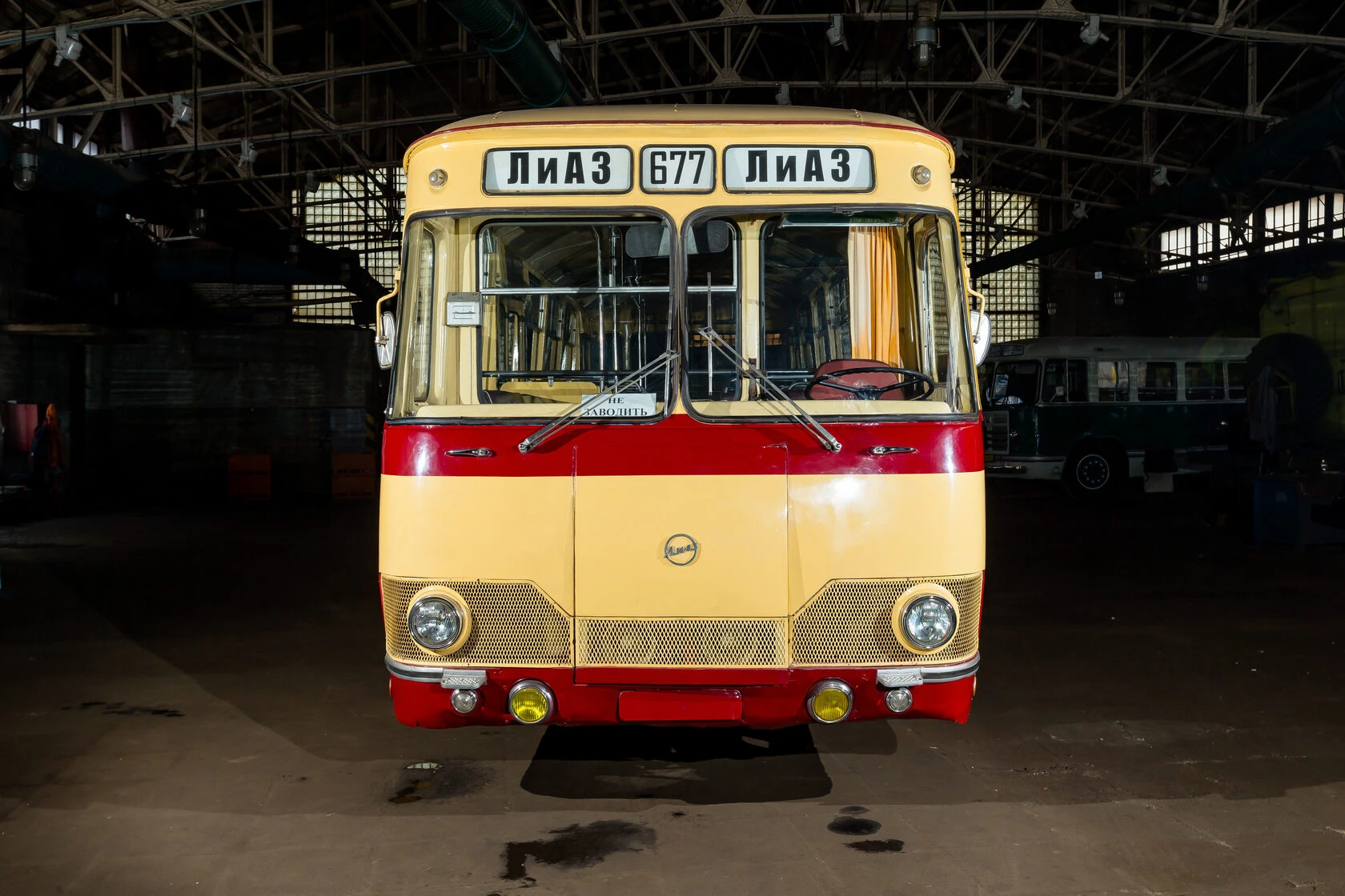 ЛиАЗ-677
