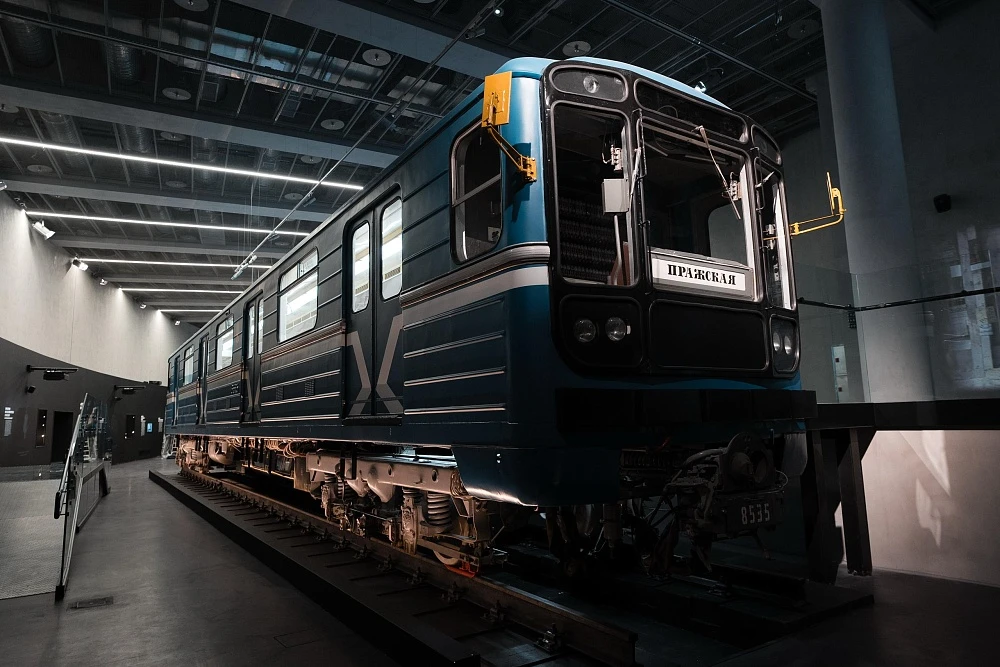 Метро 81-717