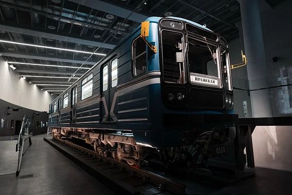 Метро 81-717