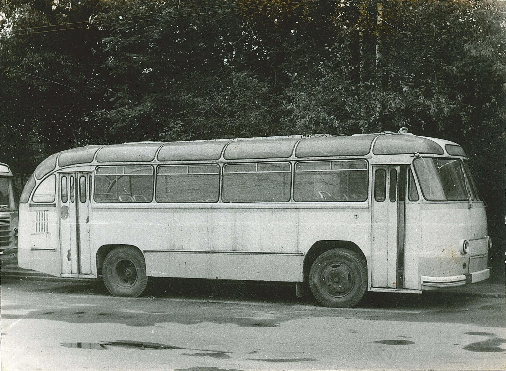 ЛАЗ-695