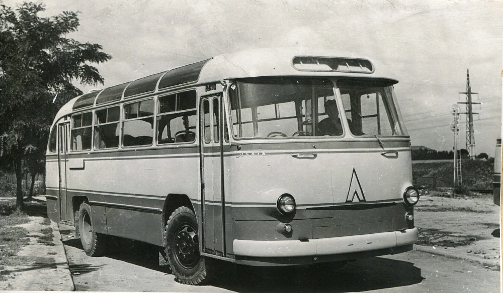 ЛАЗ-695Е